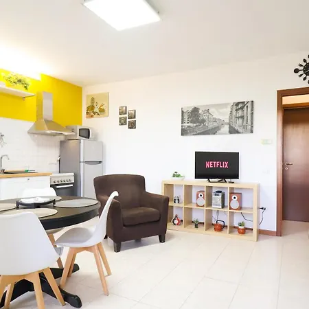Cozy Loft - With Wi-fi, Smart Tv, Parking * קולודי